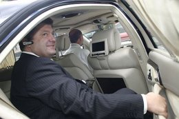 Нардеп Порошенко покинул автобизнес