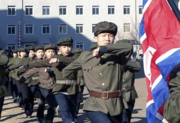 Северная Корея показала свою боевую мощь (ФОТО)