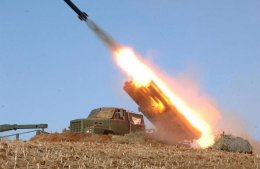 Северная Корея показала свою боевую мощь (ФОТО)