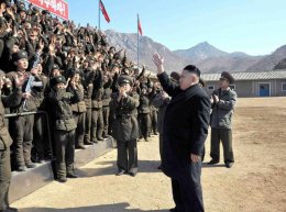 Северная Корея показала свою боевую мощь (ФОТО)