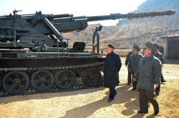 Северная Корея показала свою боевую мощь (ФОТО)