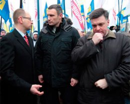 Для чего оппозиция устраивает акции протеста и блокирует Раду