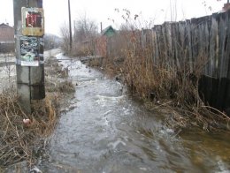 На Окружной дороге в Киеве уже затапливает дома