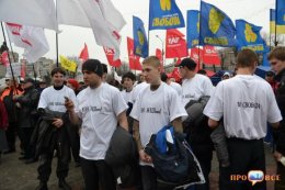 На митинге в Черкассах были замечены фальшивые «свободовцы» (ВИДЕО)
