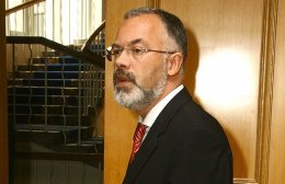 Табачник жалуется, что абитуриенты издеваются, желая сдавать ВНО на языках нацменьшинств