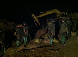 Под Киевом прорвало Бортническую дамбу с нечистотами (ФОТО)
