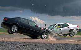 В Одессе вследствие удара двух иномарок произошел взрыв