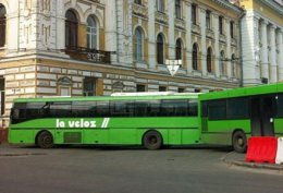 Оппозиция сама перегородила улицы Полтавы автобусами