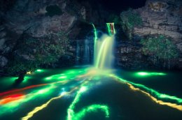 Неоновые водопады Северной Калифорнии (ФОТО)