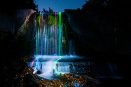 Неоновые водопады Северной Калифорнии (ФОТО)