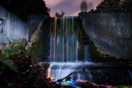 Неоновые водопады Северной Калифорнии (ФОТО)
