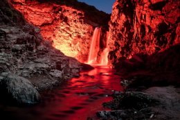 Неоновые водопады Северной Калифорнии (ФОТО)