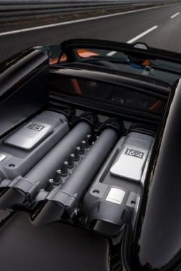 Bugatti Veyron 16.4 Grand Sport Vitesse стал самым быстрым родстером в мире (ФОТО)