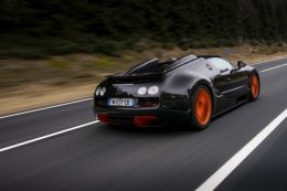 Bugatti Veyron 16.4 Grand Sport Vitesse стал самым быстрым родстером в мире (ФОТО)