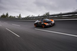 Bugatti Veyron 16.4 Grand Sport Vitesse стал самым быстрым родстером в мире (ФОТО)