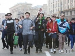В Киеве впервые прошел официальный парад гопников (ВИДЕО)