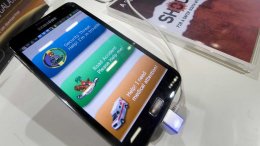 Samsung презентовал свой самый большой смартфон Galaxy Mega (ФОТО)
