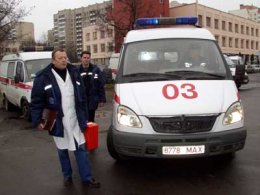 Во Львове избивают врачей скорой помощи