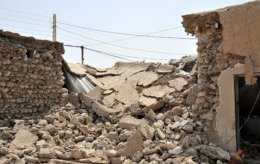 Жертвами землетрясения в Иране стали 40 человек, разрушены тысячи домой (ВИДЕО)