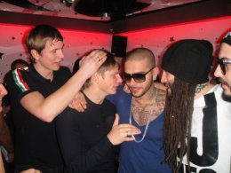 Пьяный Аршавин чуть не подрался с вышибалой ночного клуба (ВИДЕО)