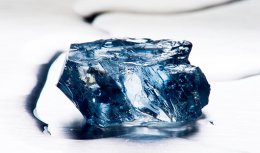 Редчайший голубой алмаз найден в Африке (ВИДЕО)