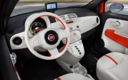 Fiat 500e – еще один доступный электромобиль (ФОТО)
