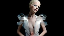 Костюмы для банкиров, которые становятся прозрачными от вранья (ФОТО+ВИДЕО)