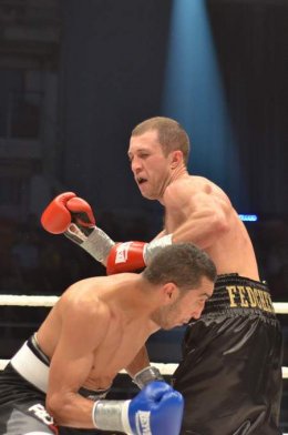 Сергей Федченко побил Карима эль Уазгари (ФОТО)