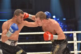 Сергей Федченко побил Карима эль Уазгари (ФОТО)