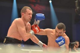 Сергей Федченко побил Карима эль Уазгари (ФОТО)