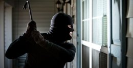 Рейдерам удалось захватить дом киевской учительницы