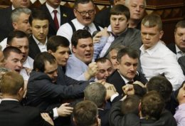 «Свободовцы» объяснили, почему они дерутся в ВР
