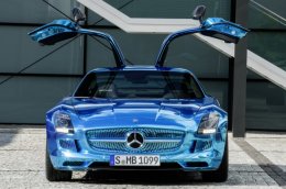У нового Mercedes-Benz на каждом колесе по электродвигателю (ФОТО)