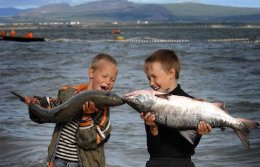В украинских школах теперь учат ловить рыбу