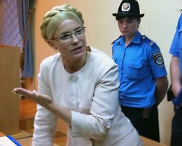 Тимошенко предложили лично проверить систему видеосвязи с залом суда