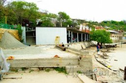 Одесские пляжи разобрали элитные клубы