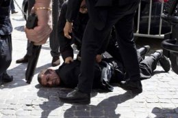 В Италии открыли стрельбу во время присяги нового правительства (ФОТО+ВИДЕО)