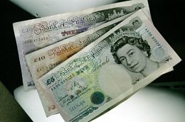 В Англии появятся новые пятифунтовые банкноты (ФОТО)