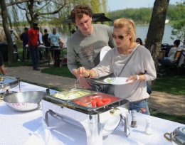 «Горняки» отметили чемпионство шашлыком (ФОТО)