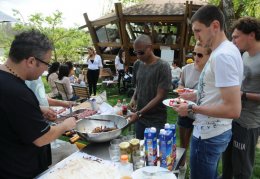 «Горняки» отметили чемпионство шашлыком (ФОТО)