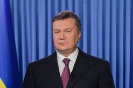 Янукович поздравил украинцев с 1 Мая и напомнил о новом трудовом законе Украины