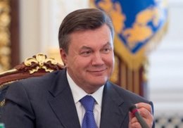 Янукович в Крыму совместит приятное с полезным