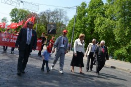 Харьковские трудящиеся вышли на первомайскую демонстрацию (ФОТО)