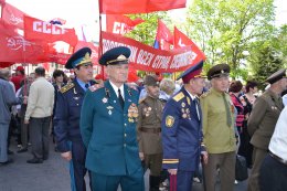 Харьковские трудящиеся вышли на первомайскую демонстрацию (ФОТО)