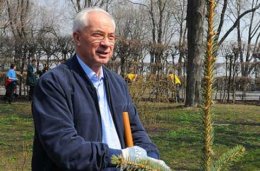 Политики активно готовятся к главному церковному празднику