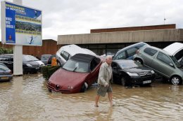 На центральную часть Франции обрушился мощный циклон