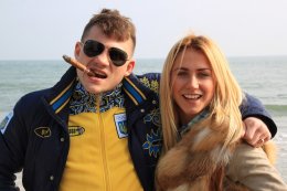 Денис Беринчик получил от невесты на день рождения олимпийского мишку (ФОТО)