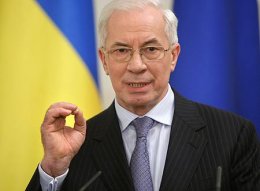 Азаров пообещал защиту каждому ветерану