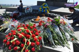 В киевском парке Вечной славы прошел митинг в честь Дня Победы (ФОТО)