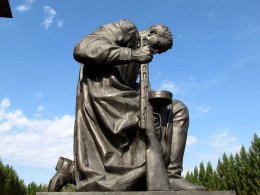 В Германии фашисты осквернили памятник советским солдатам